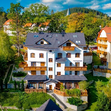 Centrum Obroncow Pokoju, Sun & Snow Апартаменты *