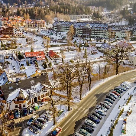 Centrum Obroncow Pokoju, Sun & Snow