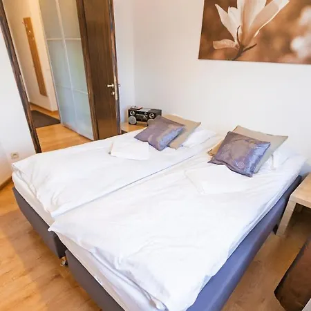 Centrum Obrońców Pokoju, Sun&Snow Apartamento *